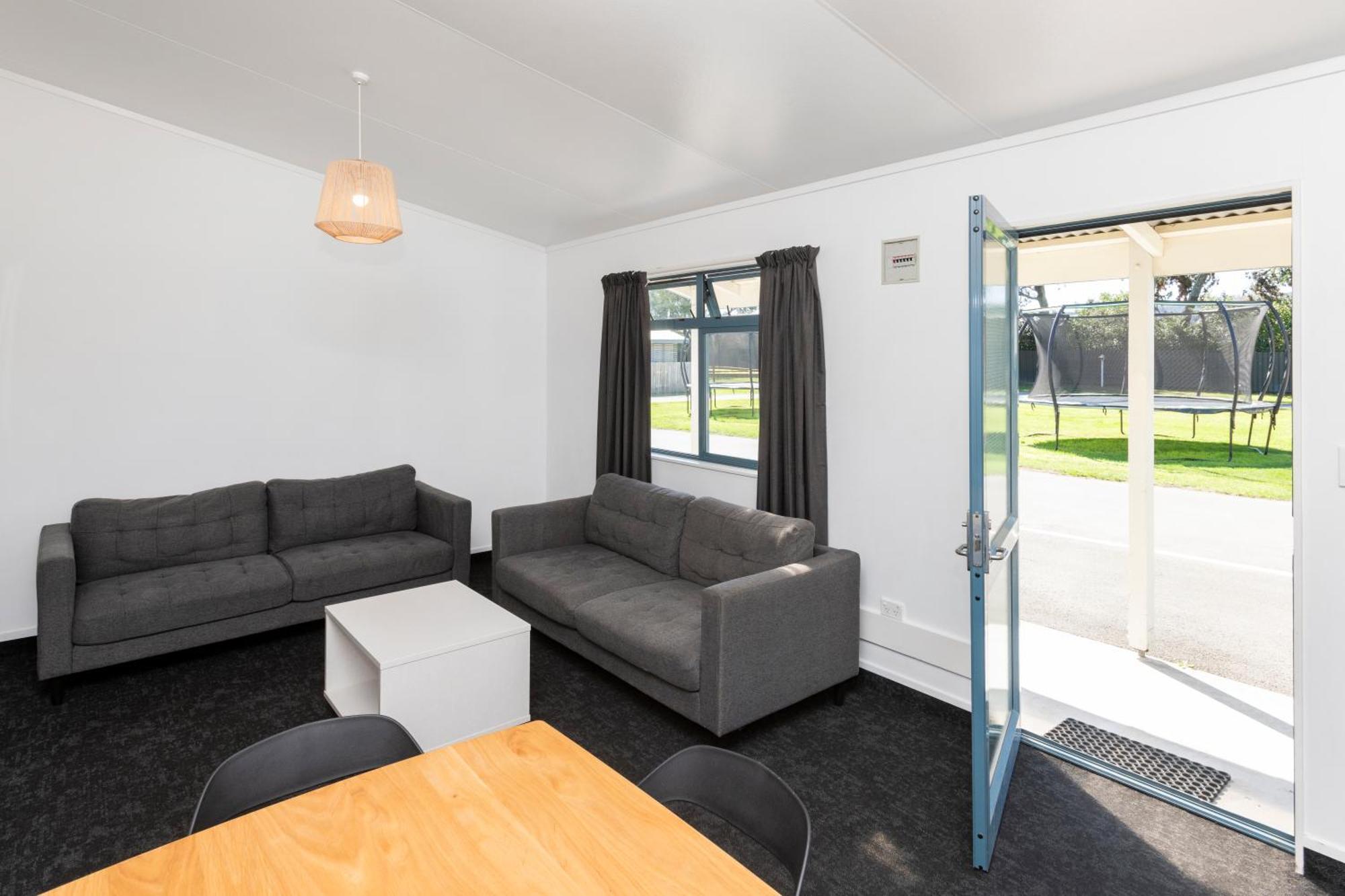 Waikanae Beach Top 10 Holiday Park Гисборн Экстерьер фото