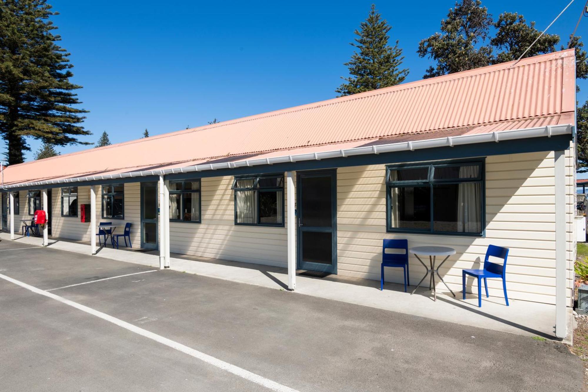 Waikanae Beach Top 10 Holiday Park Гисборн Экстерьер фото