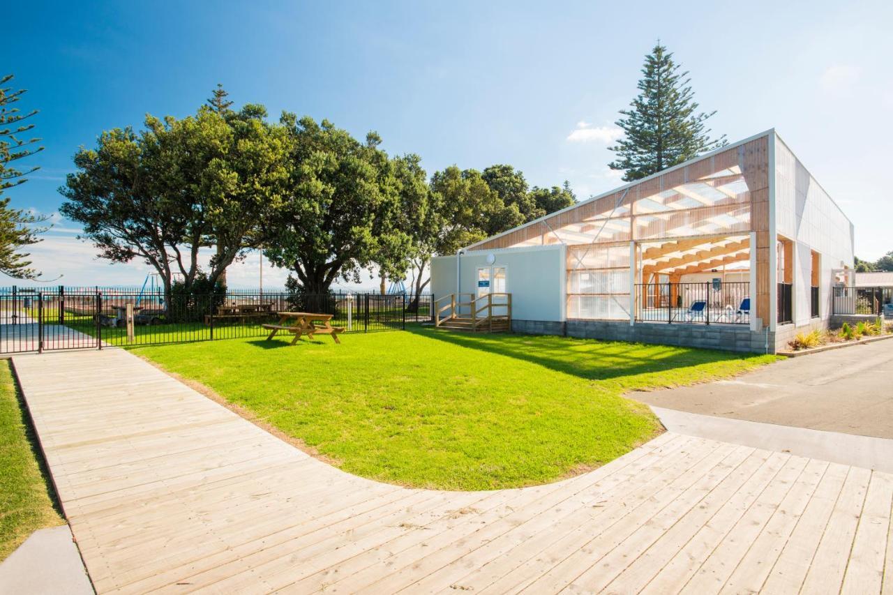 Waikanae Beach Top 10 Holiday Park Гисборн Экстерьер фото